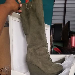 olive green wedge boots